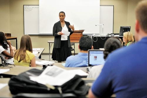 Photo of Dr. Myrtle Bell lecturing an HR diversity course 
