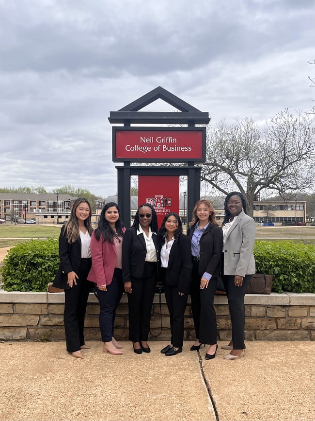 Hofran Ngomo, Anna Huynh, Dafne Gudino, Megan Le, Juhi Chadha, Dr. Faye Cocchiara