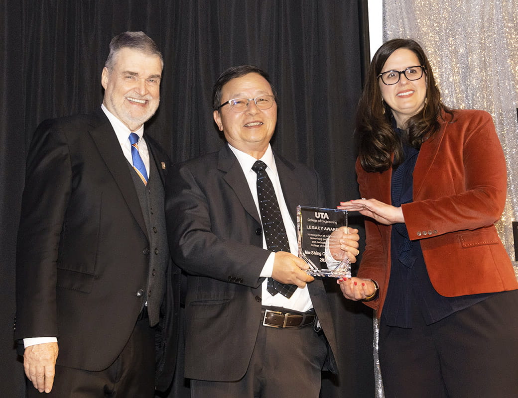 Dean Peter Crouch, Dr. Wei-Jen Lee and UTA President Jennifer Cowley with Dr. Mo-Shing Chen's Legacy Award