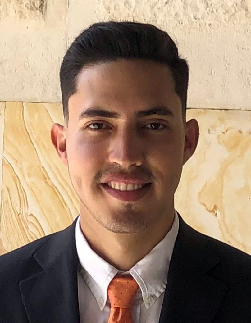 UTA Civil Engineering doctoral student Jose Vasquez" width="808" _languageinserted="true" src="https://cdn.web.uta.edu/-/media/project/website/engineering/general-images/vasquez-hs.ashx?la=en