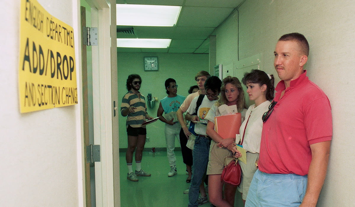 photo of UTA students from 1989