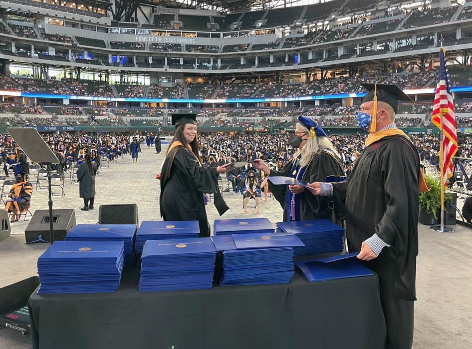 UTA commencement ceremonies return to Globe Life Field News Center