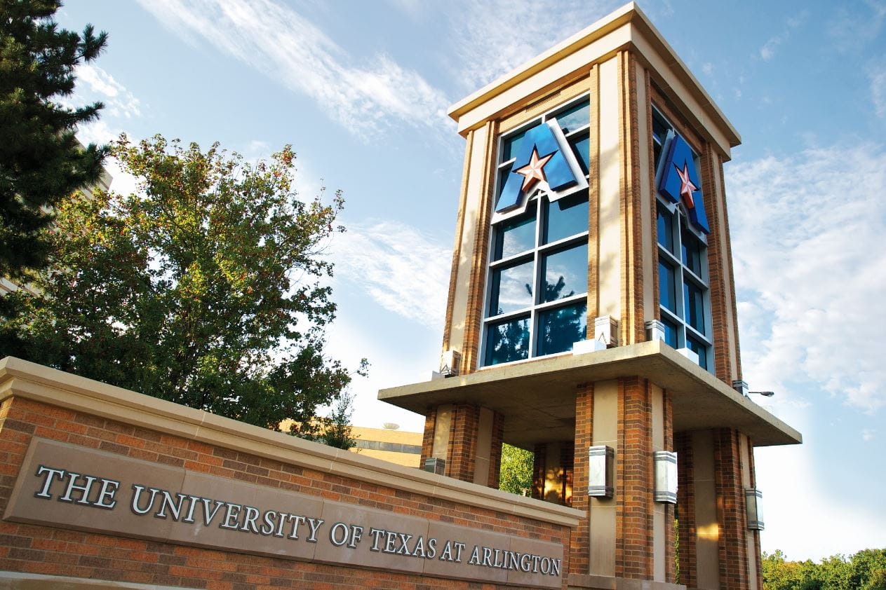 The tower at The University of Texas at Arlington" _languageinserted="true