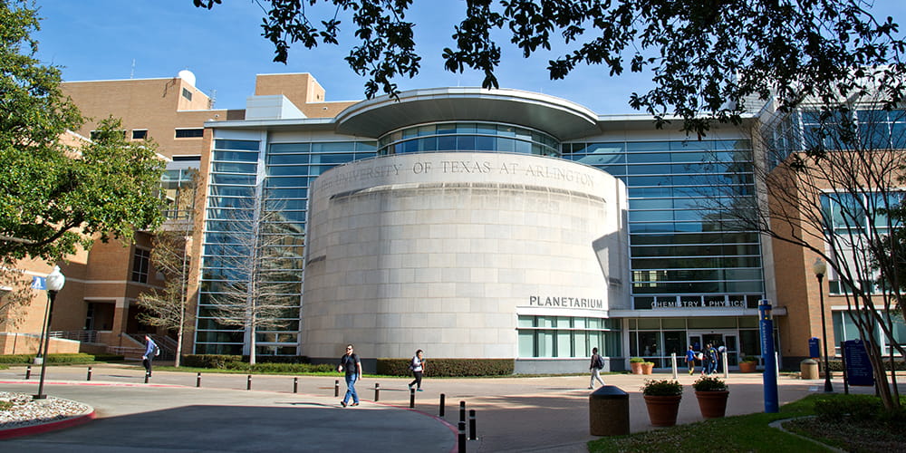 The planetarium at The University of Texas at Arlington." _languageinserted="true