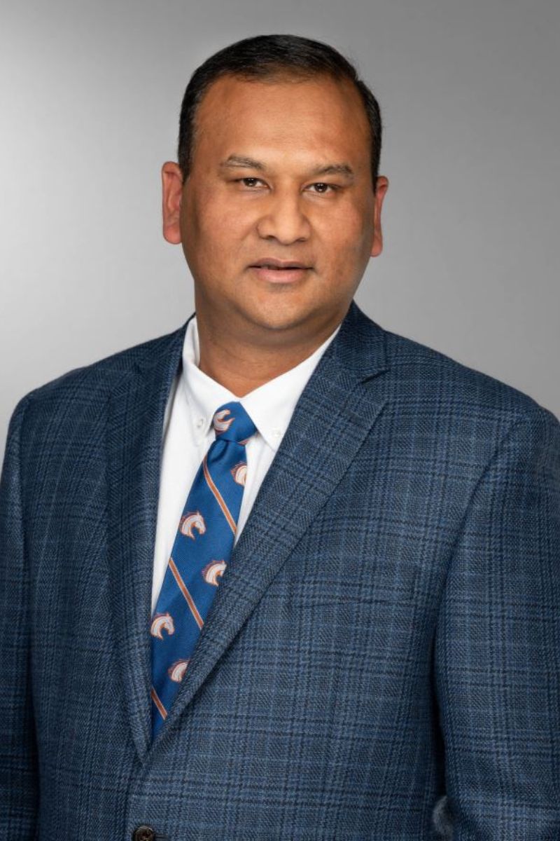 Headshot of Ashfaq Adnan, UTA mechanical and aerospace engineering professor