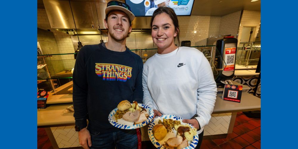 UTA Thanksgiving tradition features a feast and gratitude News Center