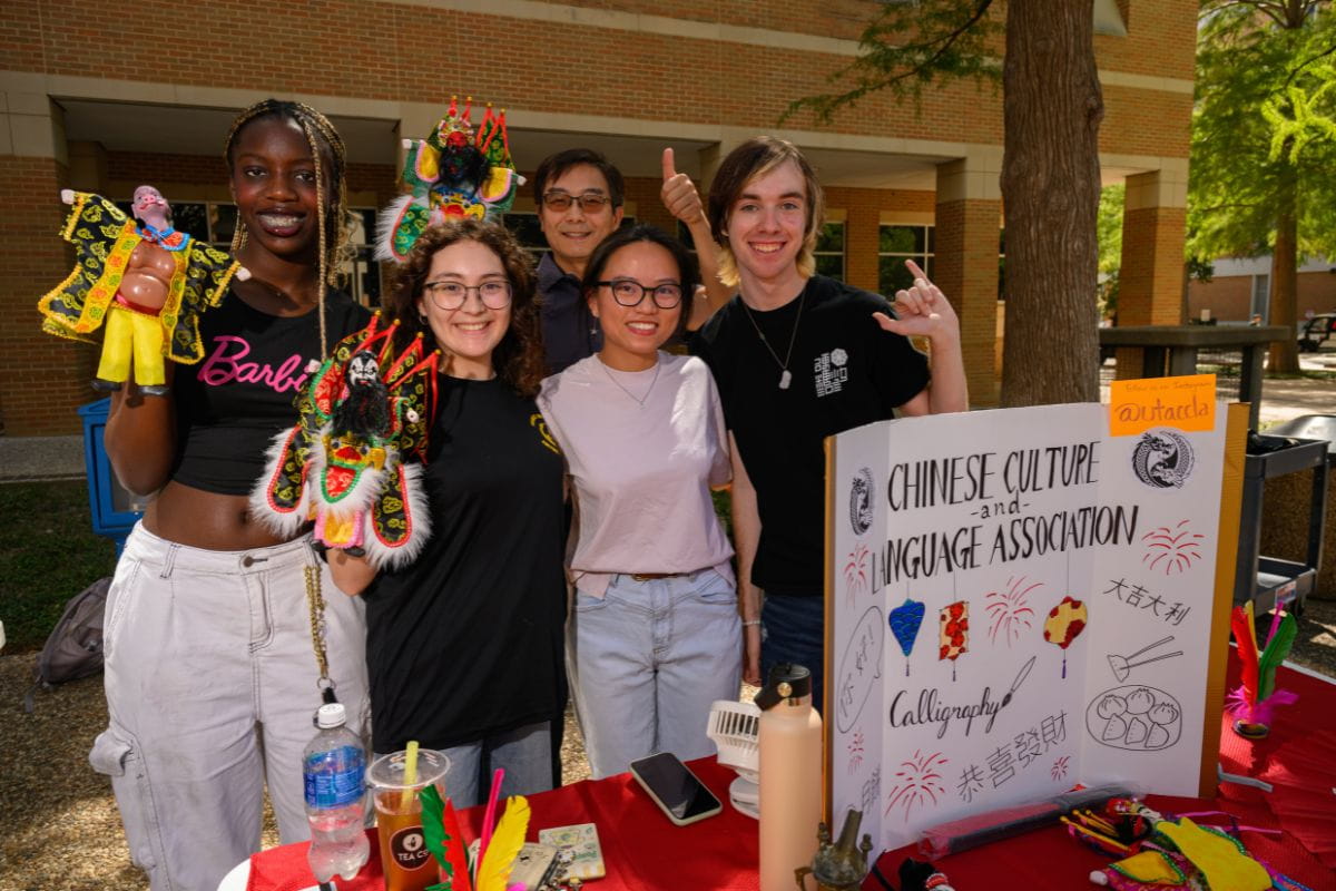 Students from the Chinese Culture and Language Association