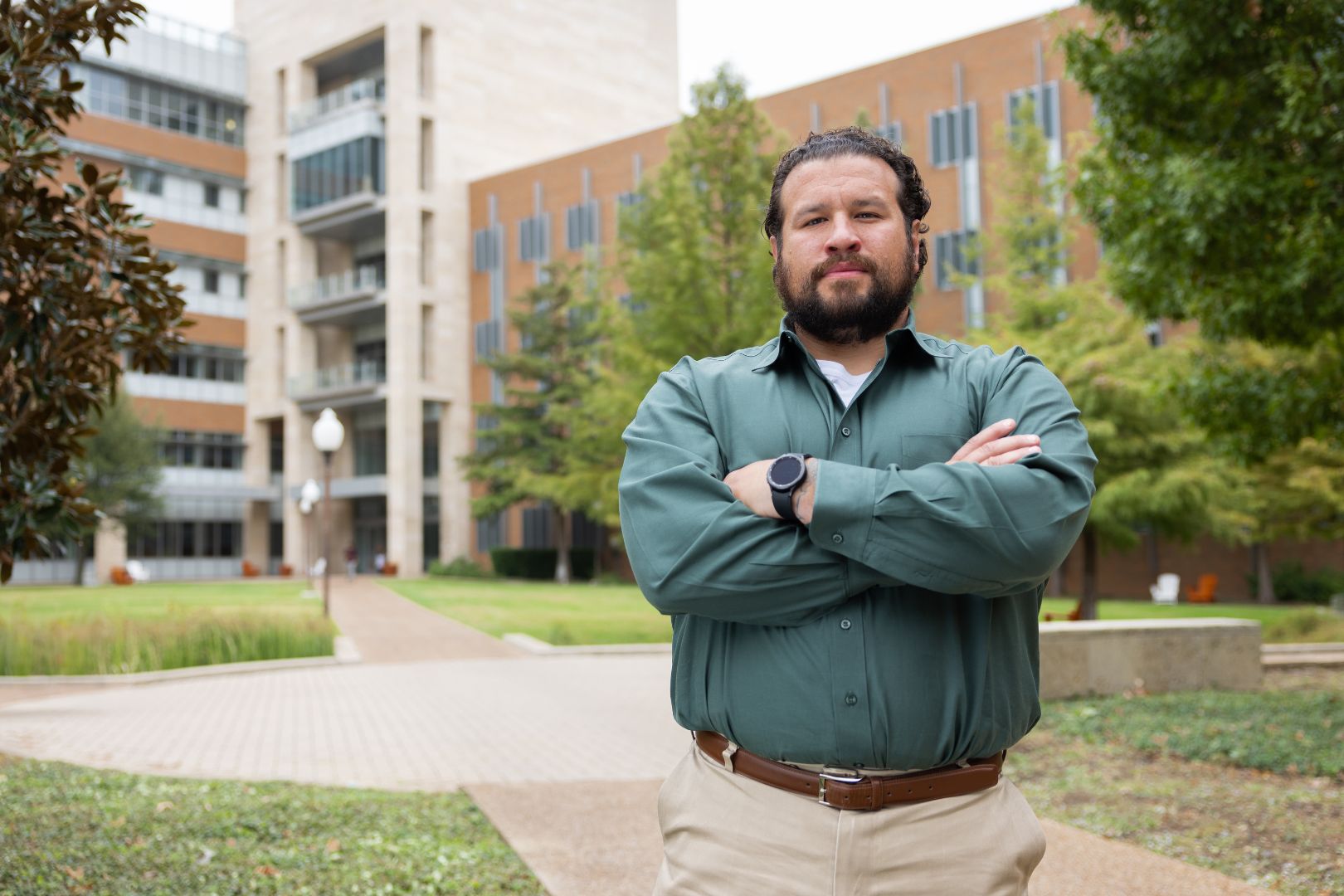 Image shows portrait of Tim Eastep outside of the Engineering Research Building