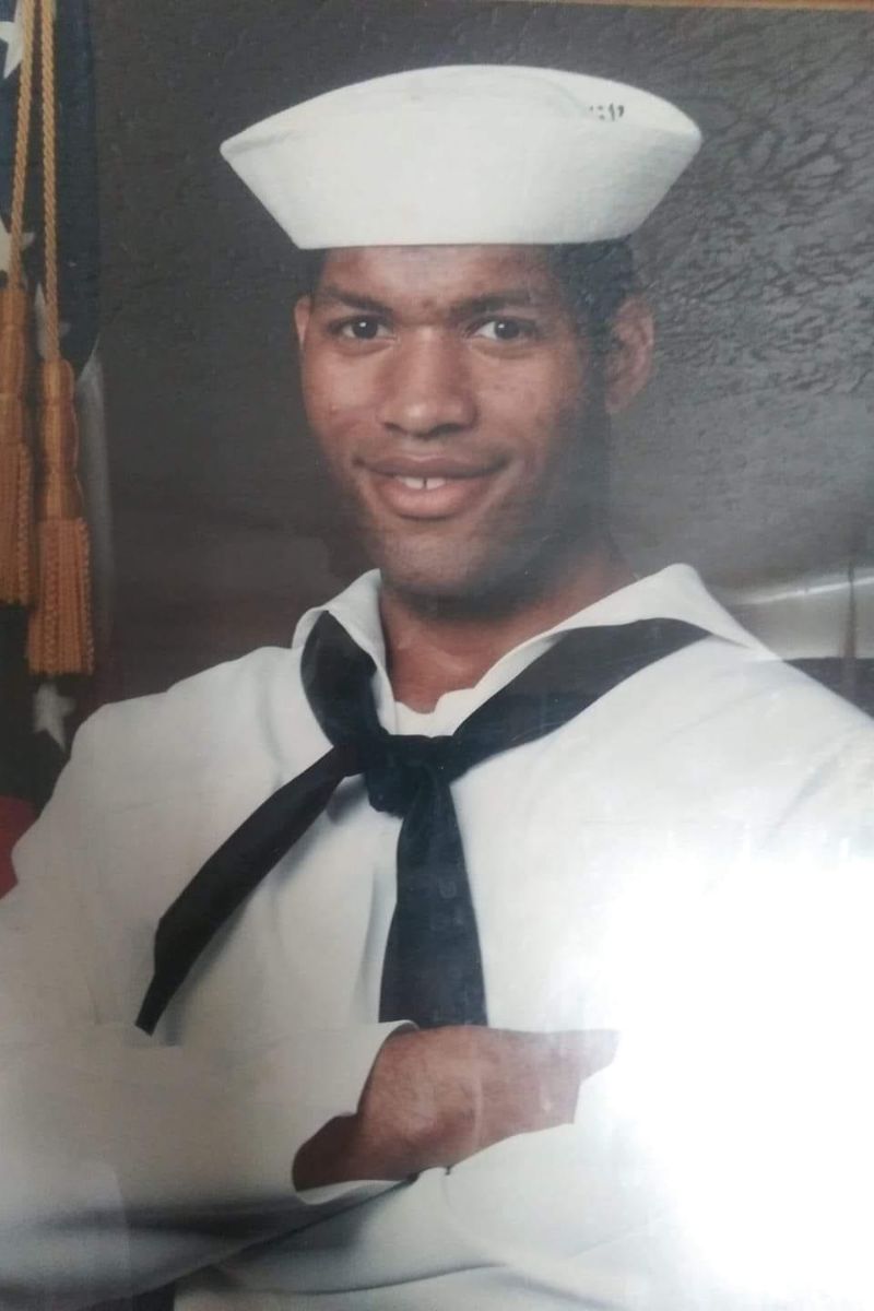 John Shirley spent eight years in the U.S. Navy, including three on active duty." _languageinserted="true