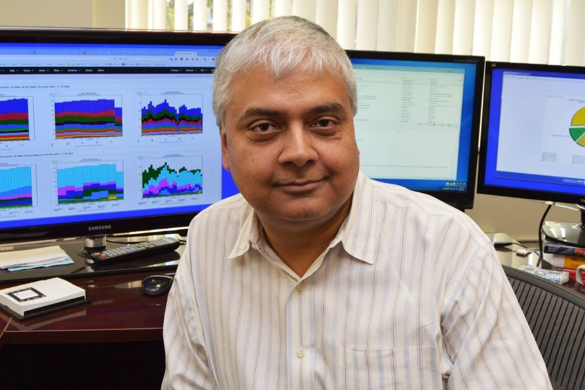Kaushik De