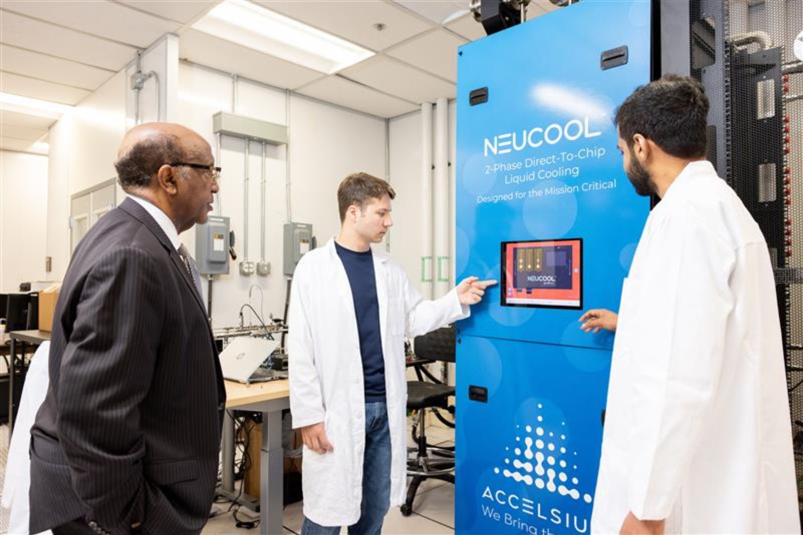 Image shows Dr. Dereje Agonafer in his lab 