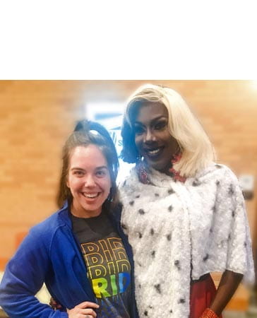 Kelly O' Keefe with a drag model