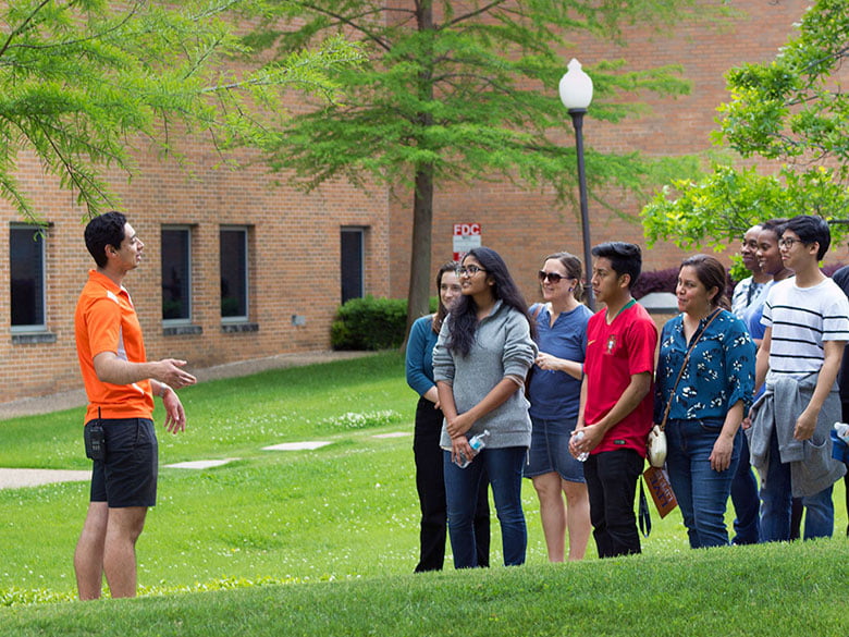 tour campus